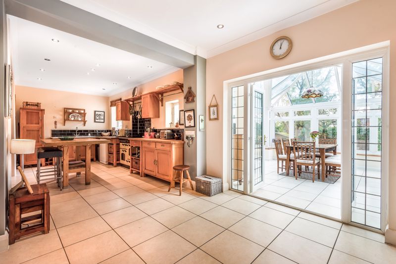 Kitchen/Conservatory - click for photo gallery